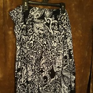 Jennifer Lauren black and white skirt